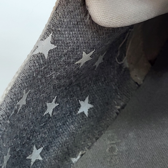 Adidas women's white with grey casual canvas and leather flat sneaker Sz 7.5 - Picture 11 of 12